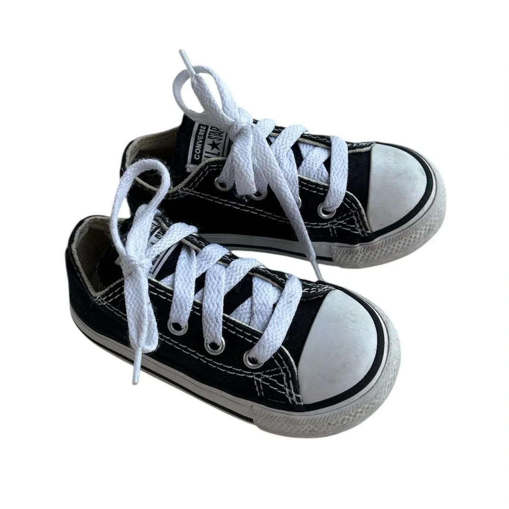 Converse Kids Chuck Taylor All Star OX Low Top Black/White Sneakers Size 6